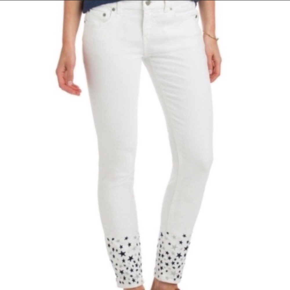 🎉HP🎉NWT Vineyard vines white denim pants, size 2